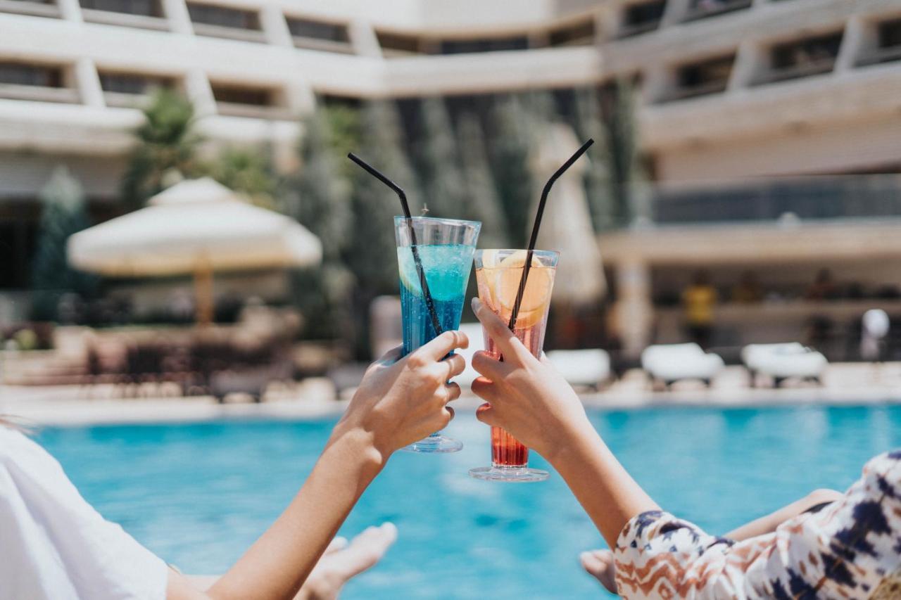 Ashur Hotel Dukhan Екстериор снимка