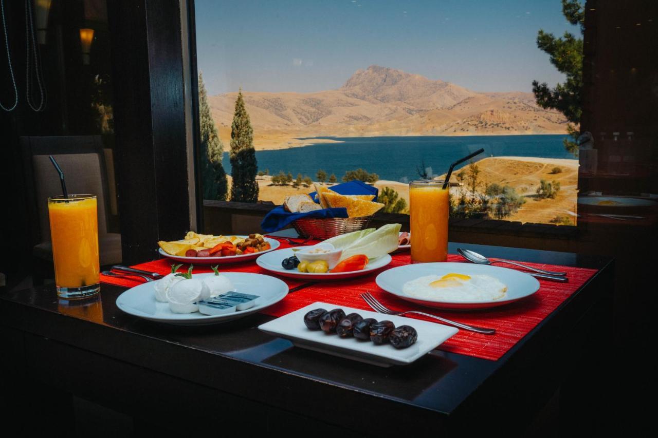 Ashur Hotel Dukhan Екстериор снимка