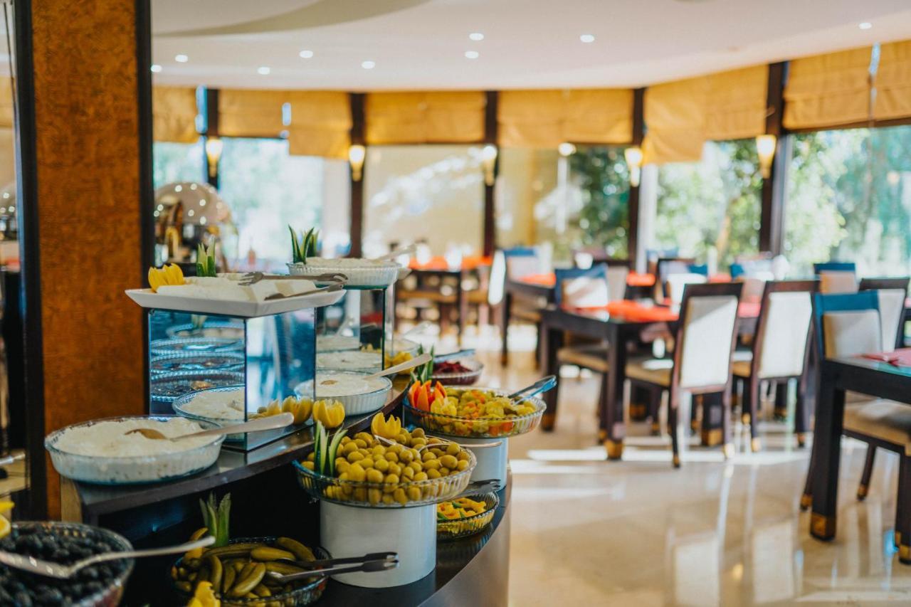 Ashur Hotel Dukhan Екстериор снимка